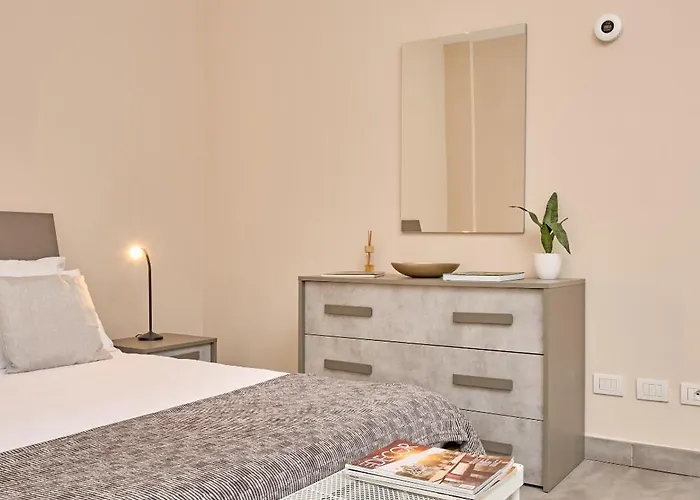 Tra La Rocca E Il * Angera