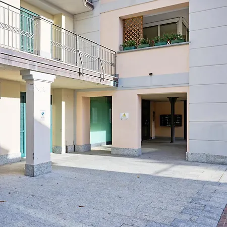 Tra La Rocca E Il Apartament