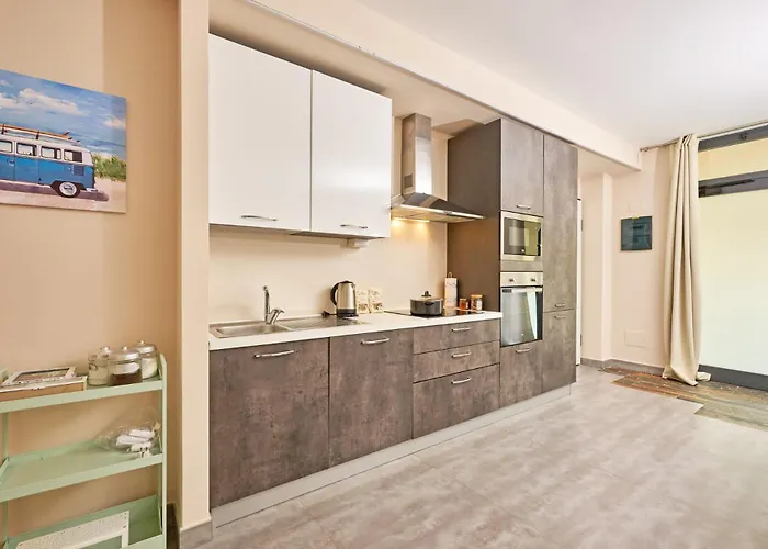 Tra La Rocca E Il * 安杰拉